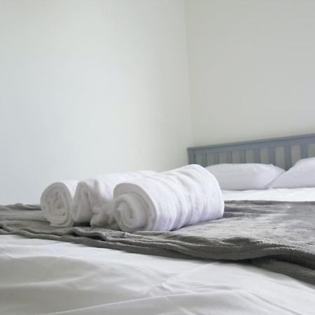 Discover Your Cozy Haven A Perfect Studio Getaway Leamington Spa Bagian luar foto