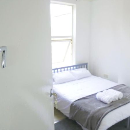 Discover Your Cozy Haven A Perfect Studio Getaway Leamington Spa Bagian luar foto