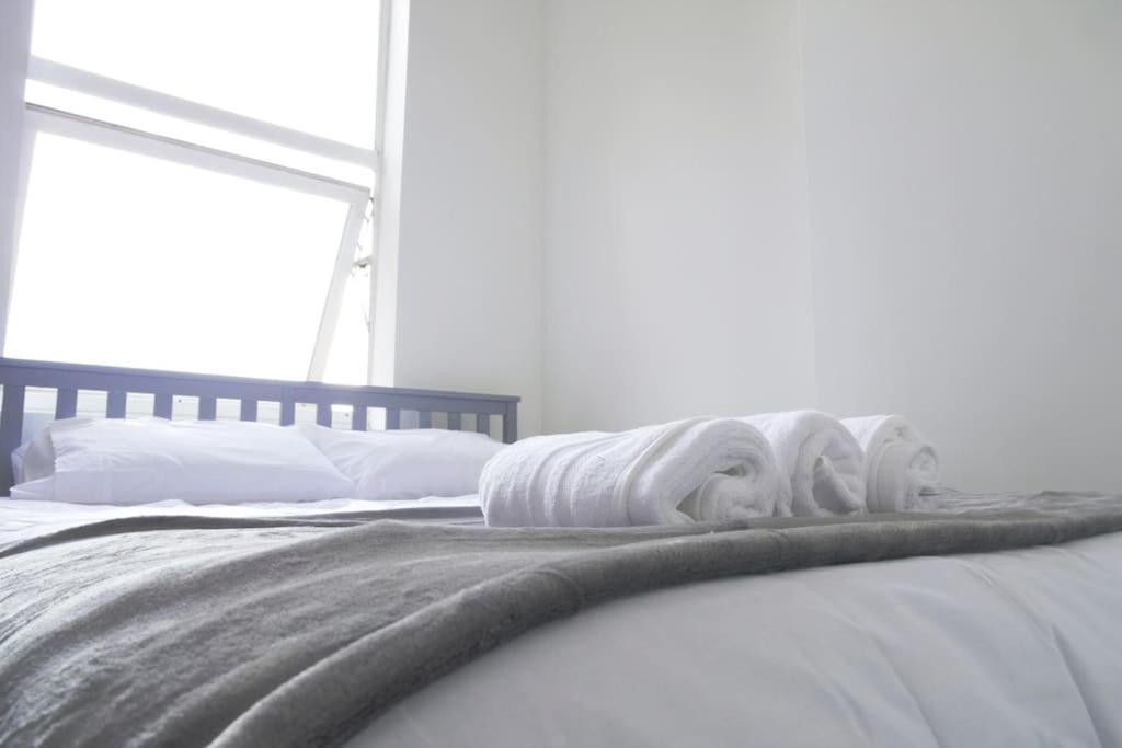 Discover Your Cozy Haven A Perfect Studio Getaway Leamington Spa Bagian luar foto