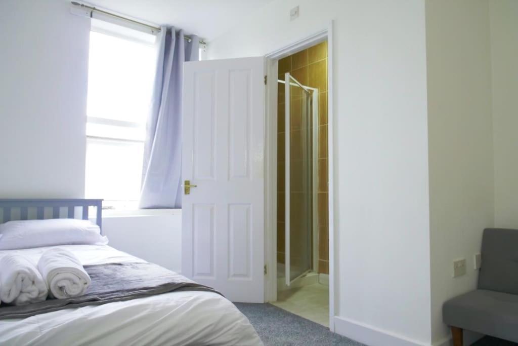 Discover Your Cozy Haven A Perfect Studio Getaway Leamington Spa Bagian luar foto