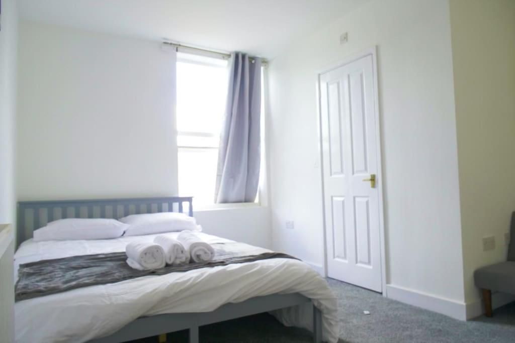 Discover Your Cozy Haven A Perfect Studio Getaway Leamington Spa Bagian luar foto